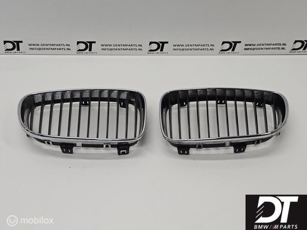 Grille set BMW 1-serie E81 E87 E82 E88 51137166439, Auto-onderdelen, Gebruikt, Ophalen of Verzenden, BMW, BMW