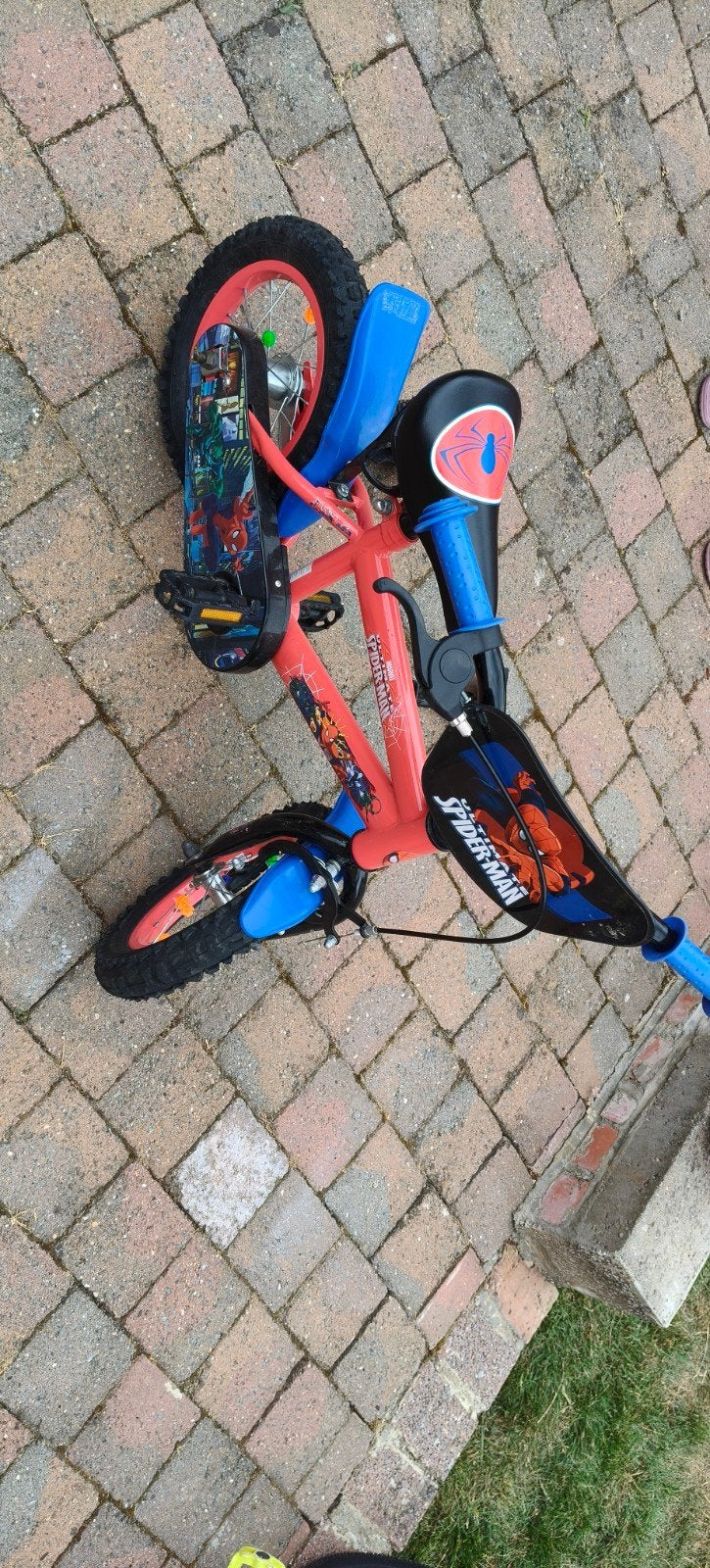 Vélo enfant spiderman 12", Utilisé, Moins de 16 pouces, Spiderman, Stabilisateurs