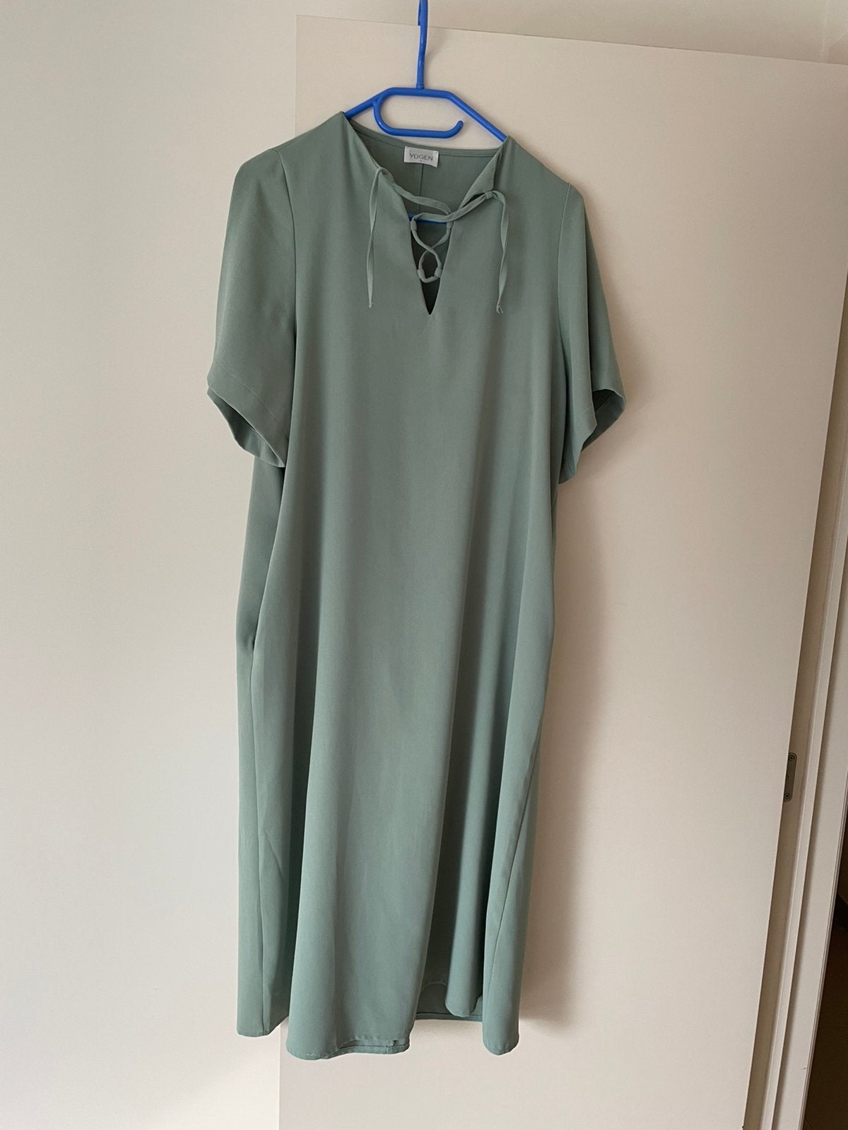 Mooi jurk, Ophalen of Verzenden, Zo goed als nieuw, Maat 34 (XS) of kleiner, Onder de knie