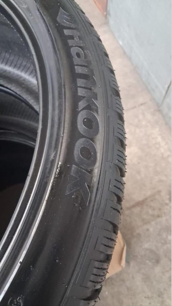 PNEUS HIVER HANKOOK- 295/35R23 108W// 2 à 50€, Ophalen of Verzenden