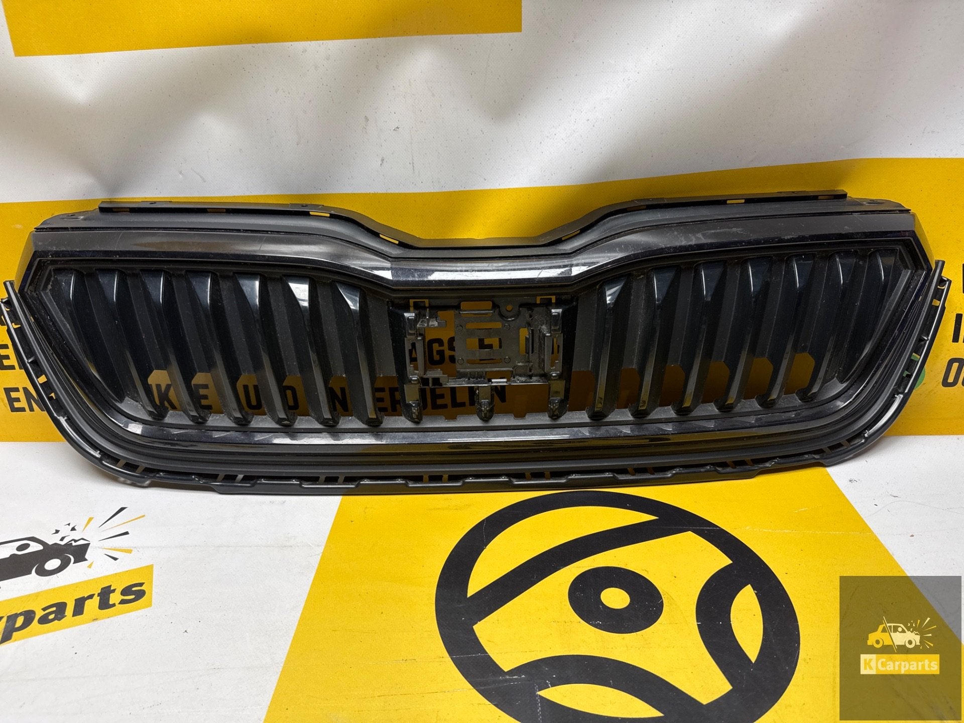 Calandre Skoda Scala 657853653A d'origine, Info@fabrikant.eu, Fabrikant BV, Fabrikantstraat 1
1000 AA  Amsterdam, NL, Utilisé