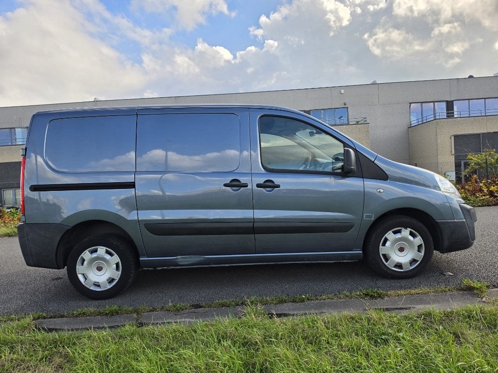 Fiat Scudo 2.0Diesel, airco.bj:2013, keuring tot:06/02/2027, Auto's, Stof, Zwart, 4 cilinders, 2000 kg