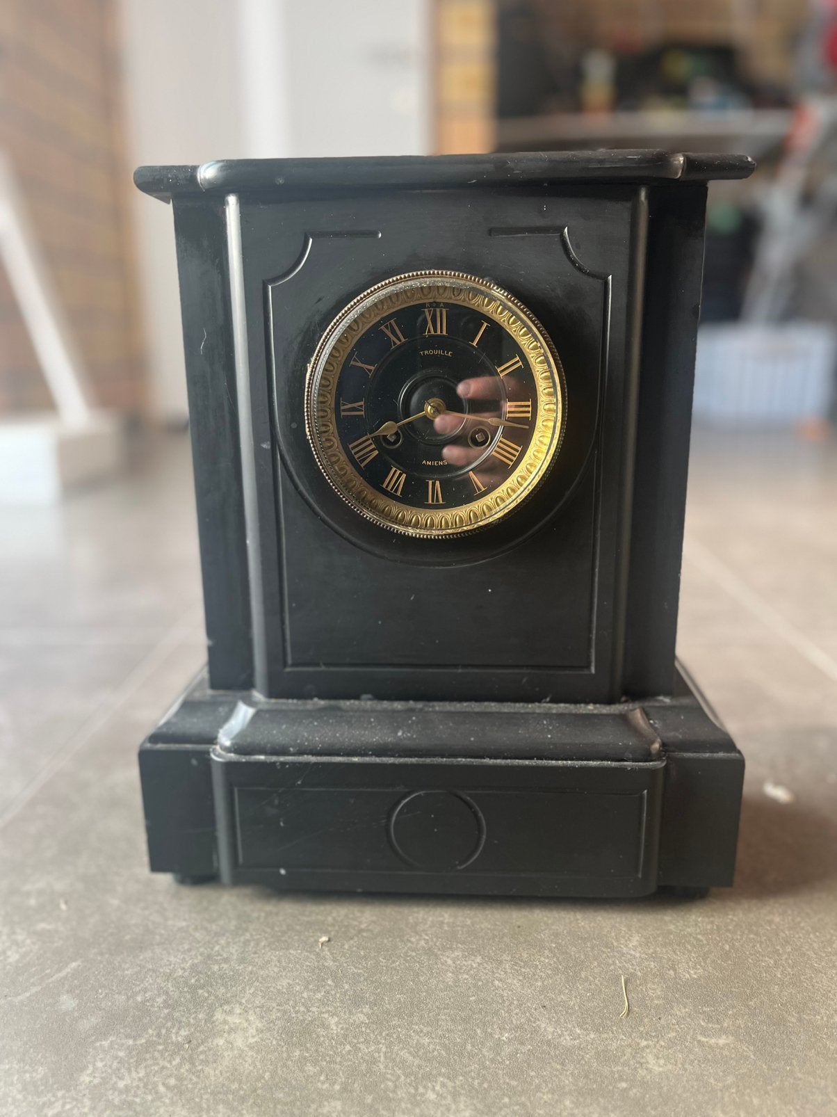 Marmeren klok/uurwerk, Ophalen