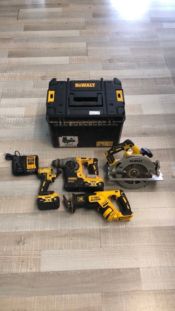 DeWalt gereedschapspakket, Ophalen, Gebruikt, Accuboormachine, DeWalt