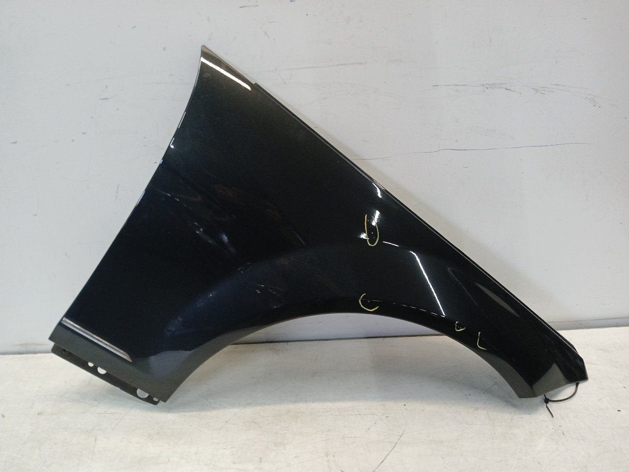 Spatbord rechts voor Mercedes-Benz C-Klasse, Auto-onderdelen, Onderdelen@venauto.nl, Van der Ven Autorecycling B.V., Gebruikt