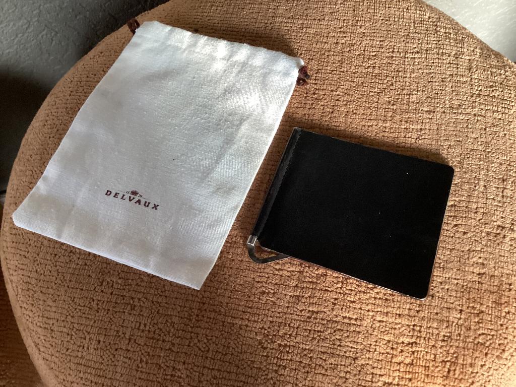 Delvaux, Ophalen