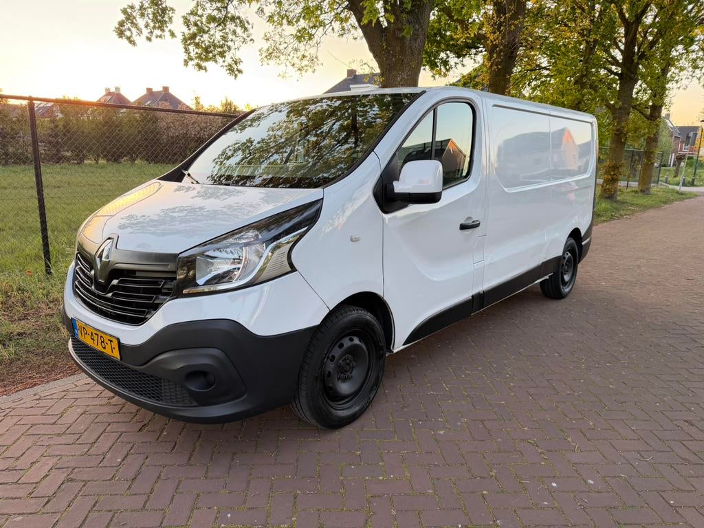 Renault Trafic 1.6 DCI L2H1 120PK AIRCO 2015 MARGE, Auto's, Voorwielaandrijving, Euro 5, Stof, Zwart
