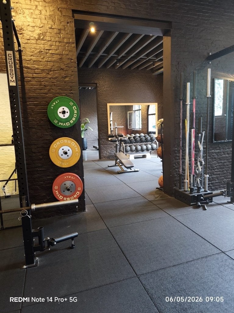 66 m2 Rubber sportvloer tegels 100 x 100 cm – 4 cm dik, Ophalen, Gebruikt, Fitnessmat