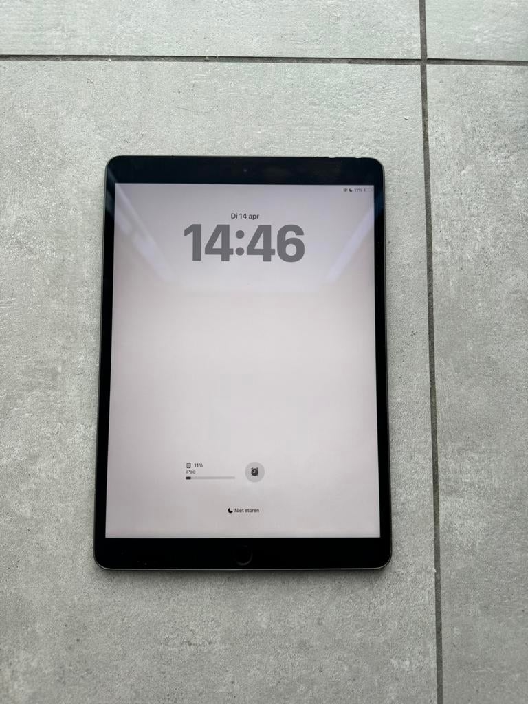 Apple iPad Air 3 (2019)Goede staat, Informatique & Logiciels, Apple iPad Tablettes, Gris, Enlèvement ou Envoi, Apple iPad Air