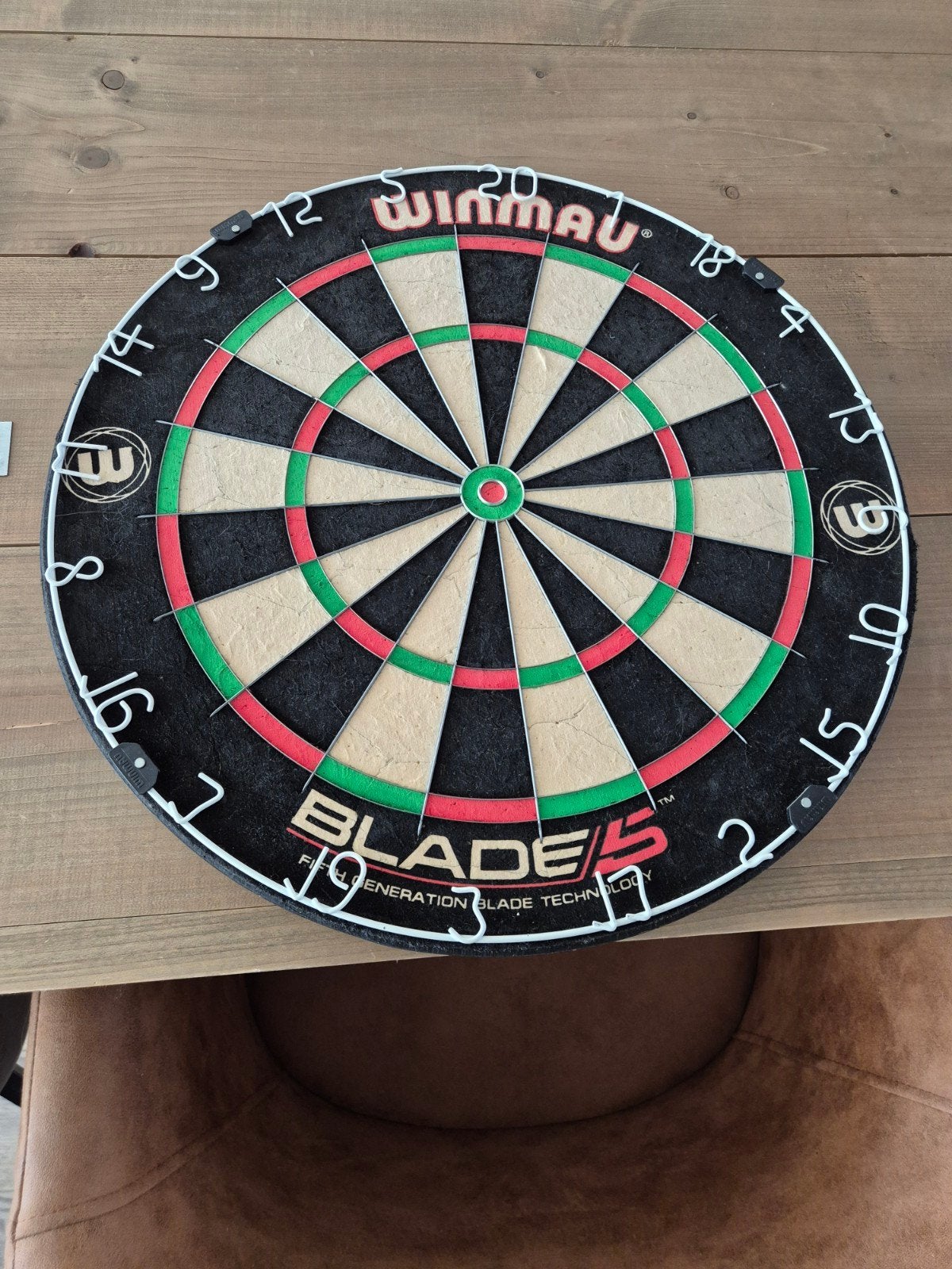 Dartsbord winmau blade 5, Sport en Fitness, Darts, Ophalen