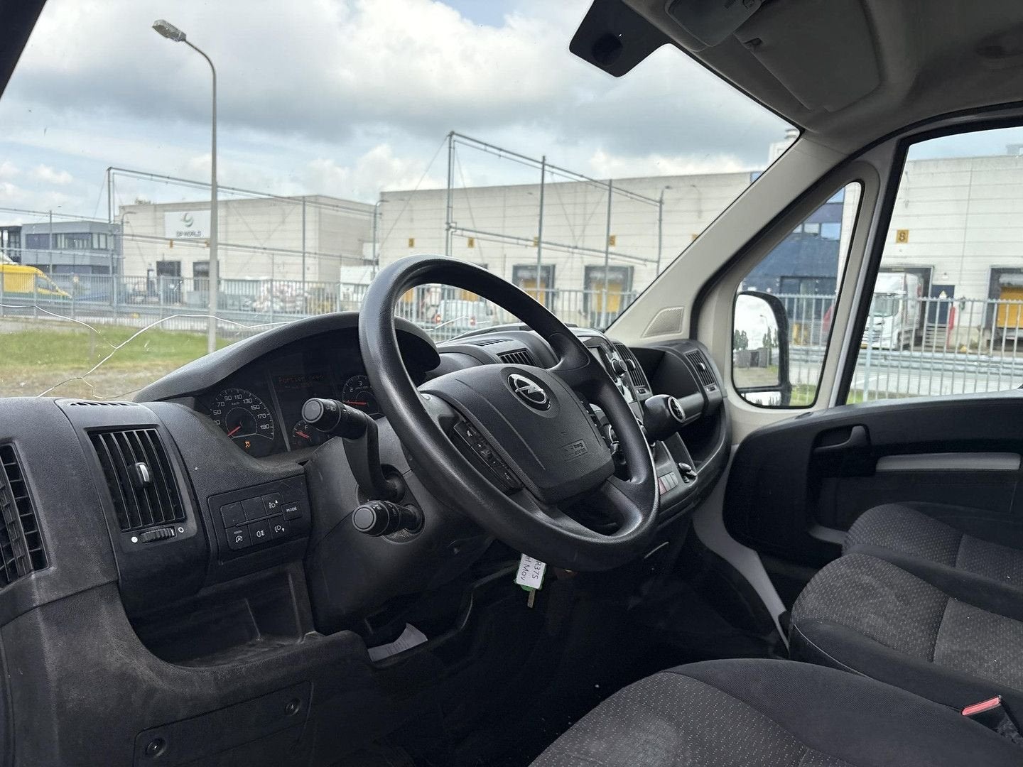 Opel Movano 2.2D 120 L3H2 Edition Euro 6 | € 9.950,- NETTO!, Auto's, Bestelwagens en Lichte vracht, Wit, Bedrijf, Te koop, 239 g/km