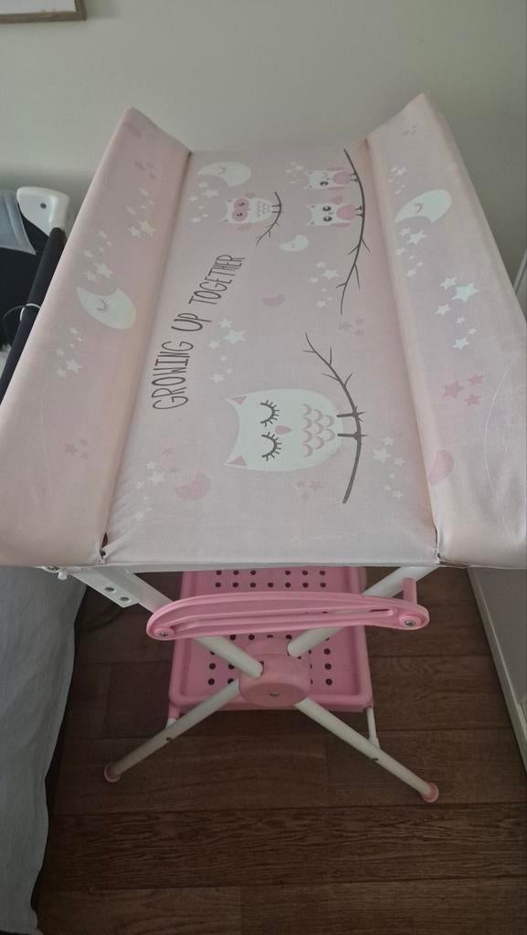 Table à langer avec baignoire intégrée pour bébé, Enfants & Bébés, Enlèvement, Baignoire