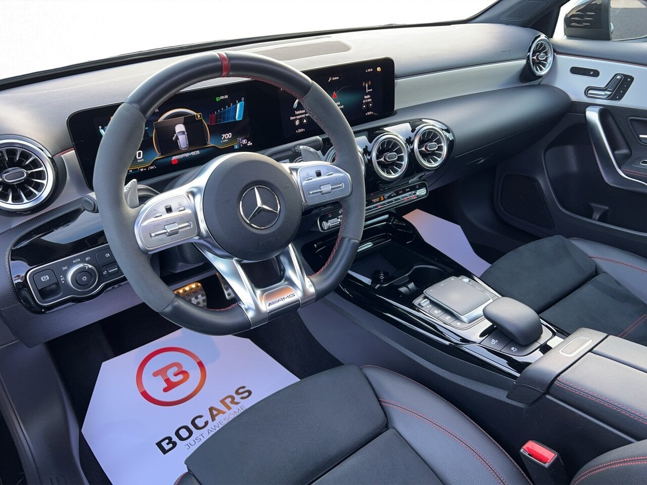 Mercedes-Benz A 35 AMG 4MATIC, Auto's, 4 cilinders, 0 kg, Zwart, https://public.car-pass.be/vhr/2b748bd9-d8ec-4f20-bce3-5372e4a4b18c