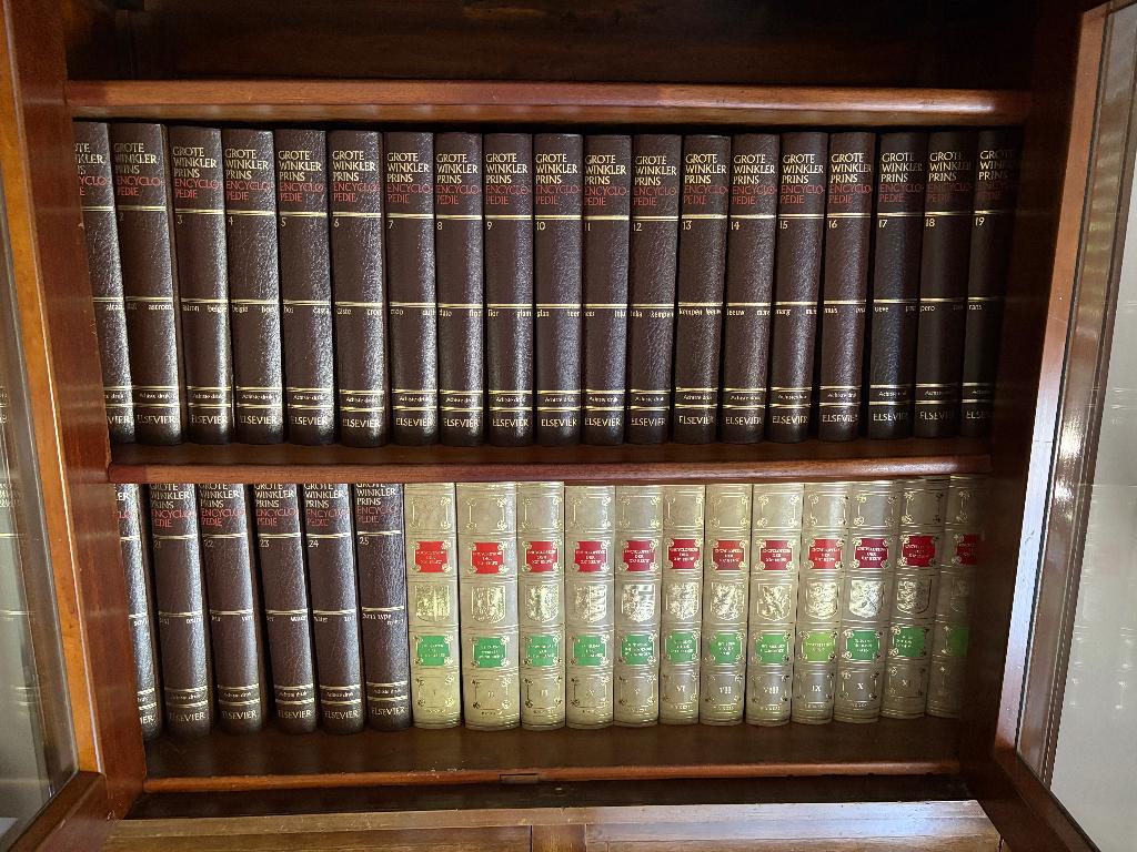 Grote Winkler Prins Encyclopedie - 8ste druk, Antiek en Kunst, Ophalen
