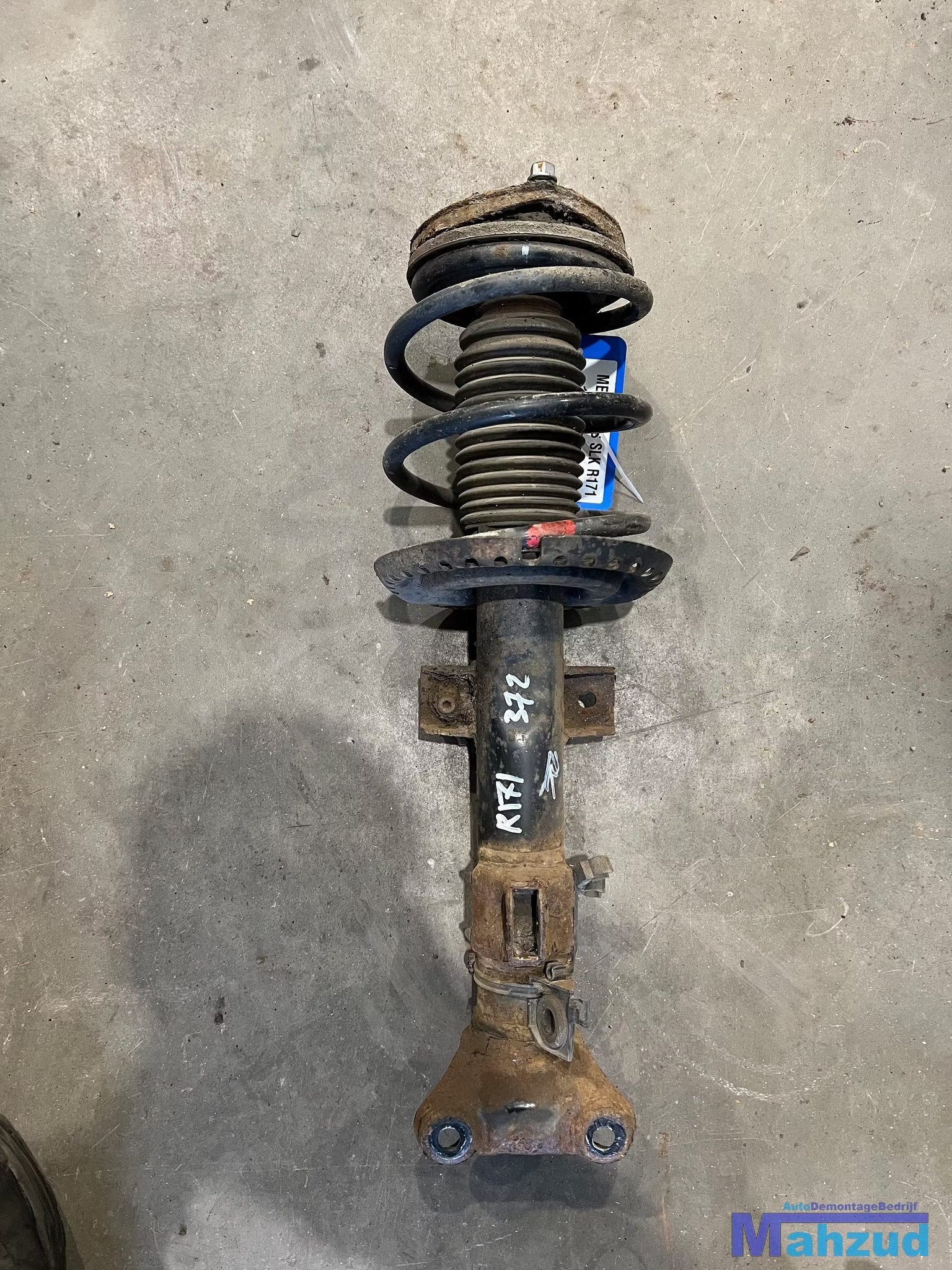 MERCEDES SLK R171 Rechts voor veerpoot 2005-2011, Mercedes-Benz AG, Mercedes-Benz, Utilisé, Mercedesstrasse 120
70372  Stuttgart, DE