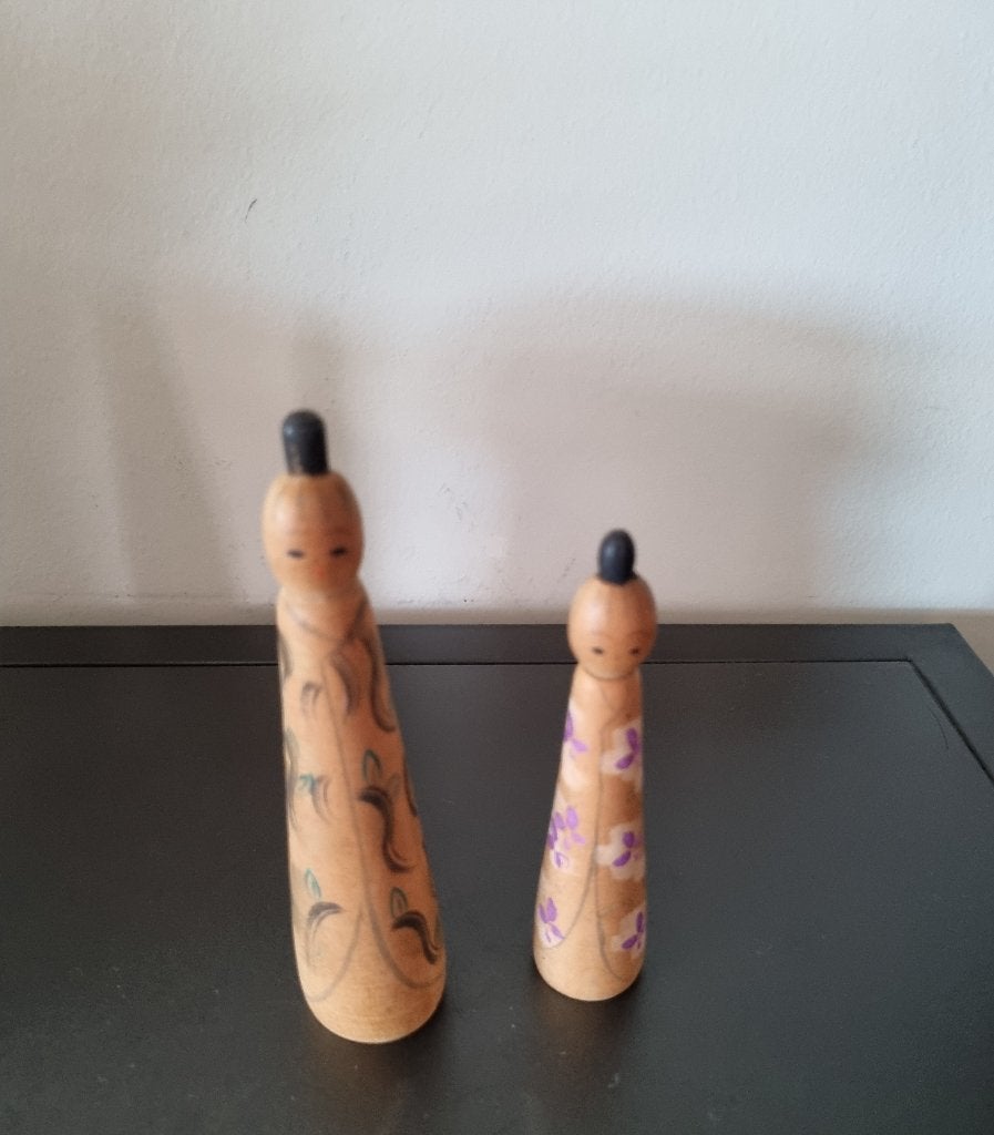 Paire Sosaku Kokeshi vintage de Hirayama, Antiquités & Art, Art | Art non-occidental, 13 cm, Japon, Bois, Fait main