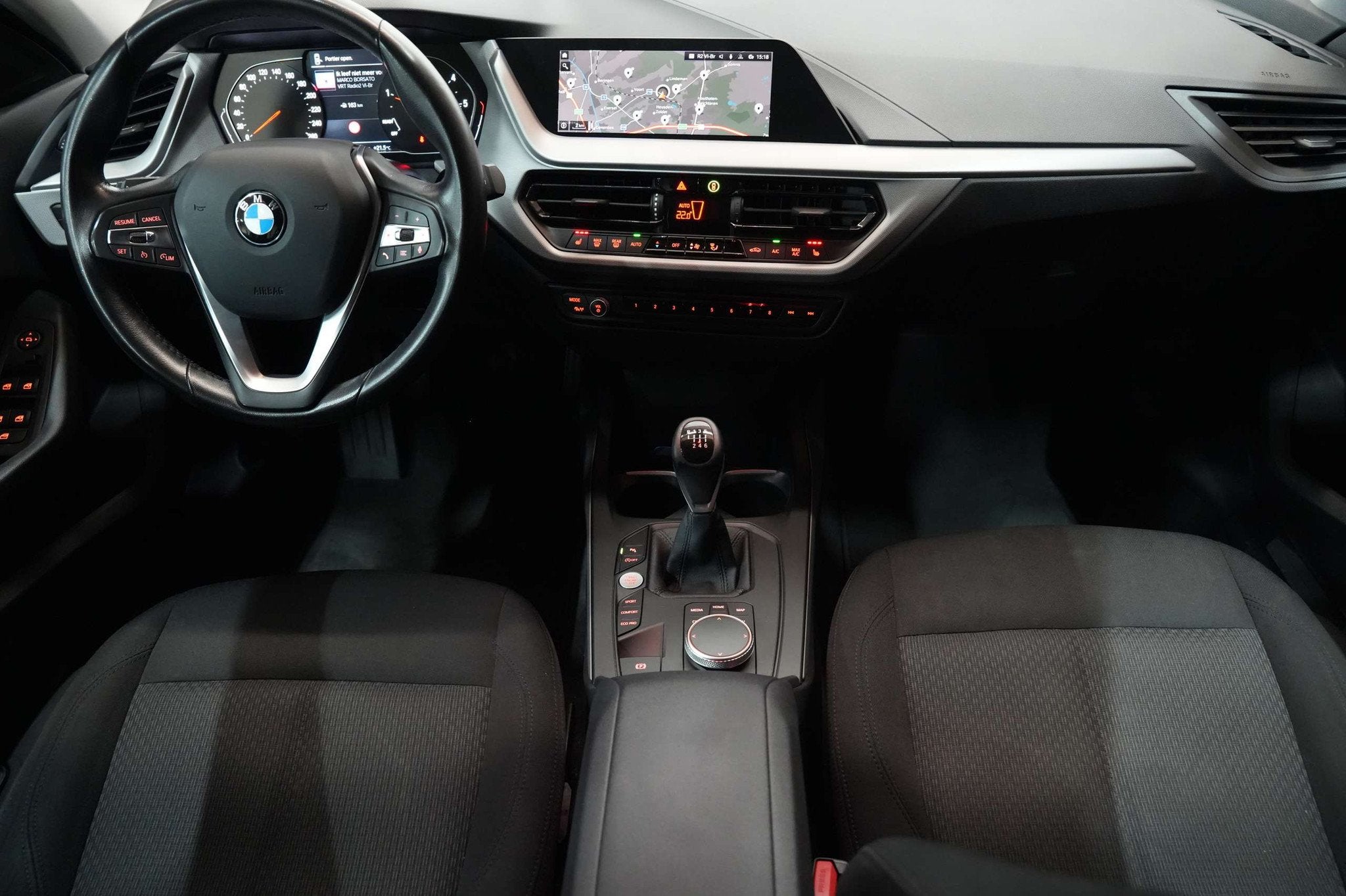 BMW 116 d Garantie EURO 6d Navi Carplay Getinte Ruiten Zet, Gebruikt, Zwart, Bedrijf, 3 cilinders