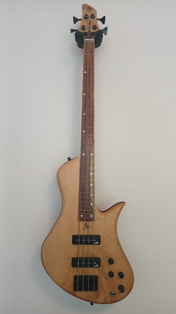 Guitare basse Aquilina Shelby 4, Muziek en Instrumenten, Snaarinstrumenten | Gitaren | Bas, Ophalen, Zo goed als nieuw, Elektrisch