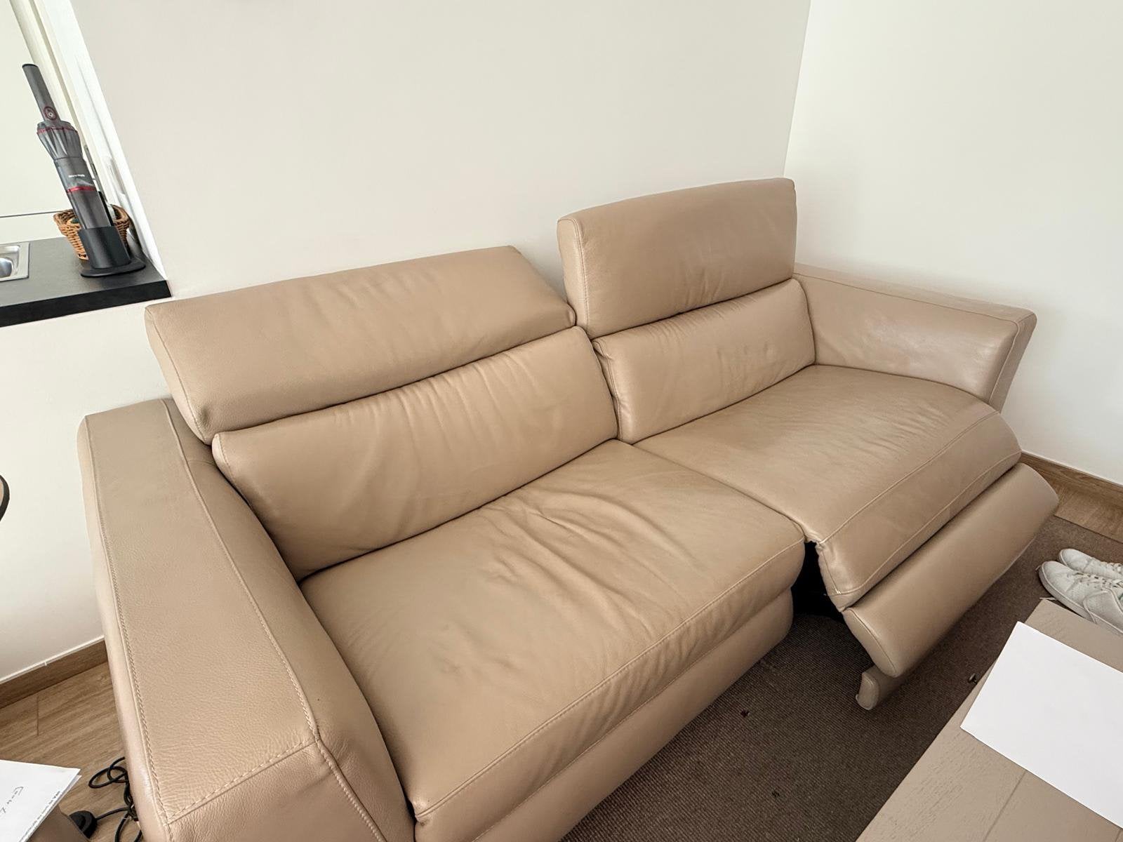 ️ Canapé en cuir avec relax électrique – 2,5 places – 150€-, Maison & Meubles, Canapés | Coins salons complets, Comme neuf, Cuir