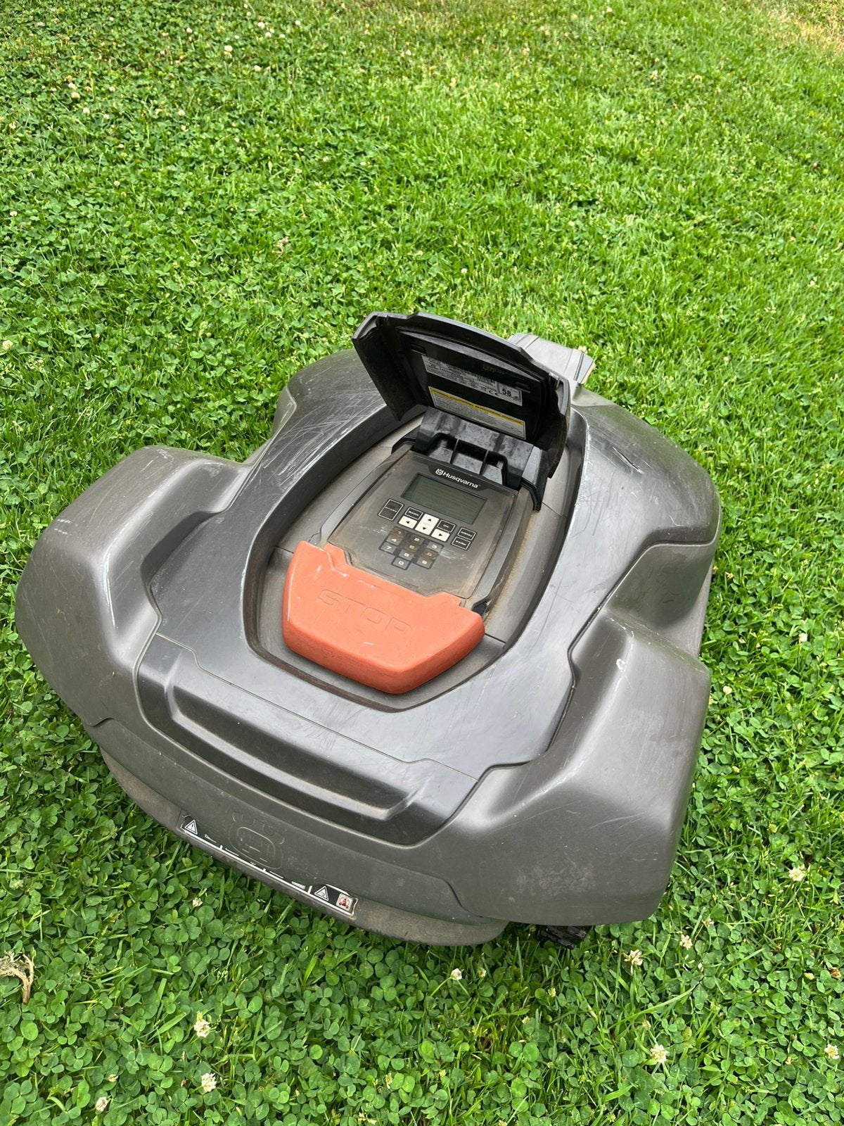 Robotmaaier Husqvarna 430X, Tuin en Terras, Robotmaaiers, Ophalen, Gebruikt, 20 tot 25 cm, Met regensensor