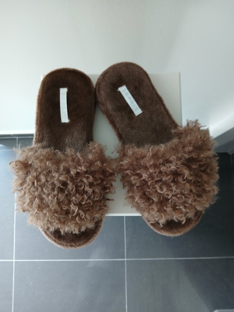 Warme sloffen dames nieuw maat 37, Bruin, Nieuw, Ophalen of Verzenden, EDC by Esprit