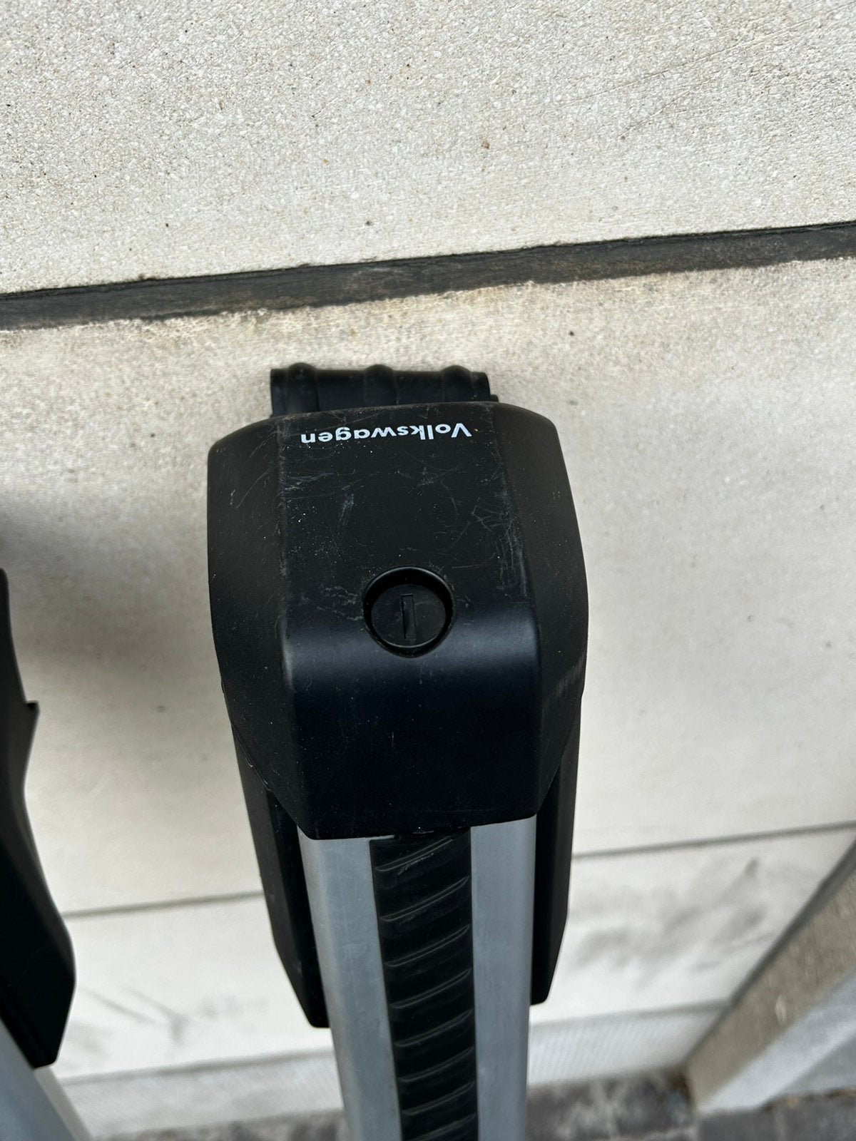 Volkswagen Alu dakdragers orginele, Autos : Divers, Bornes de recharge, Enlèvement ou Envoi, Utilisé, Borne de recharge