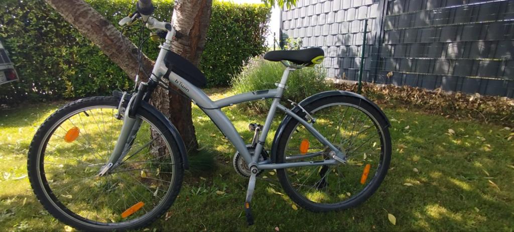 Vélo VTC femme B'Twin Original 5 Décathlon – Cadre suspendu, Vélos & Vélomoteurs, Vélos | Filles, Vitesses