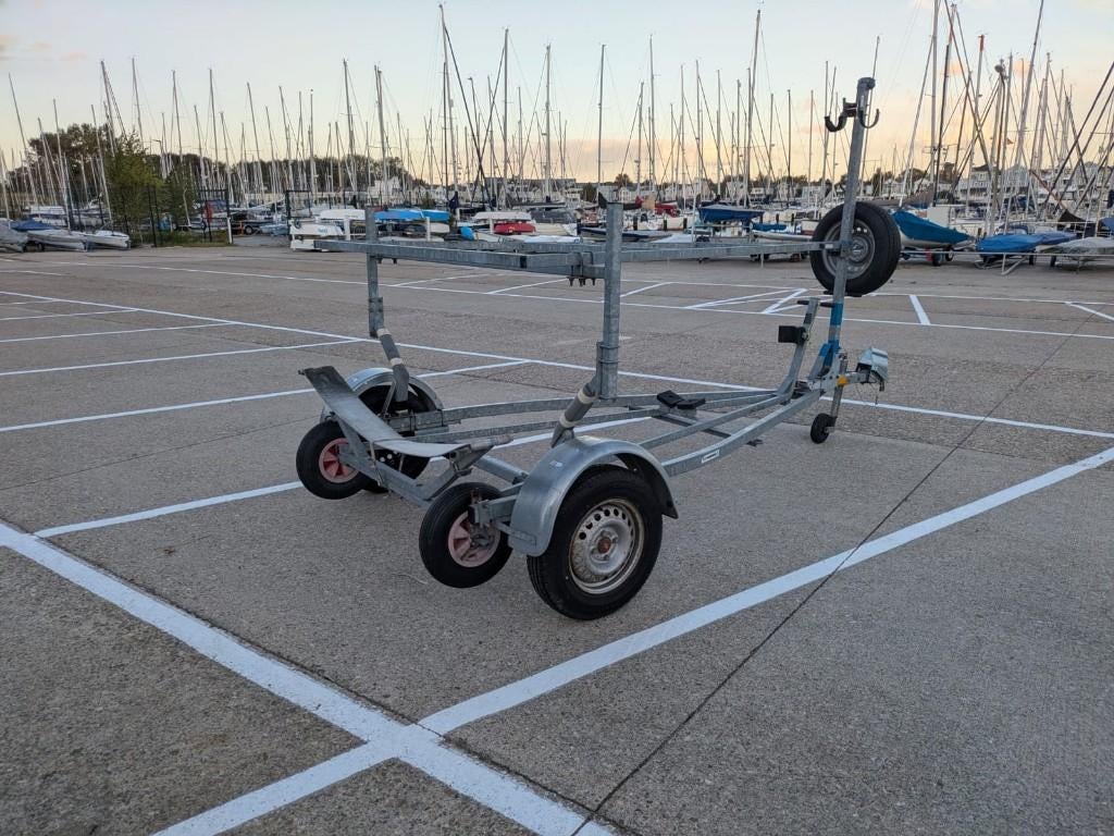 Kalf Dubbel trailer + Trolley, Watersport en Boten, Ophalen, Minder dan 1500 kg, Gebruikt, Open zeilboottrailer