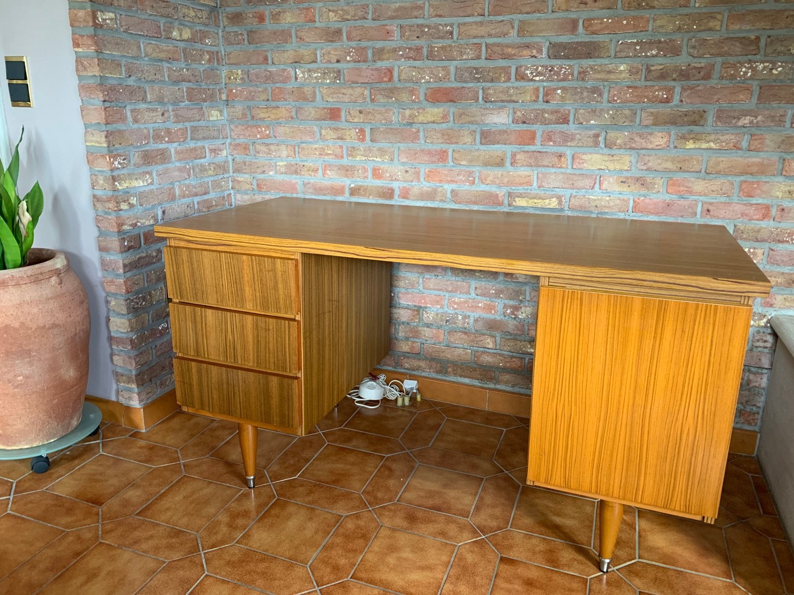 Vintage Mid-Century Modern Bureau – Jares '60 Teak Fineer, Modern, Ophalen, Zo goed als nieuw