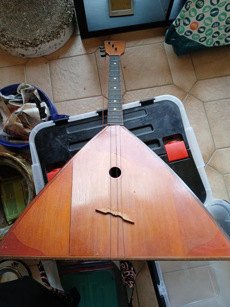 Balalaika, Enlèvement