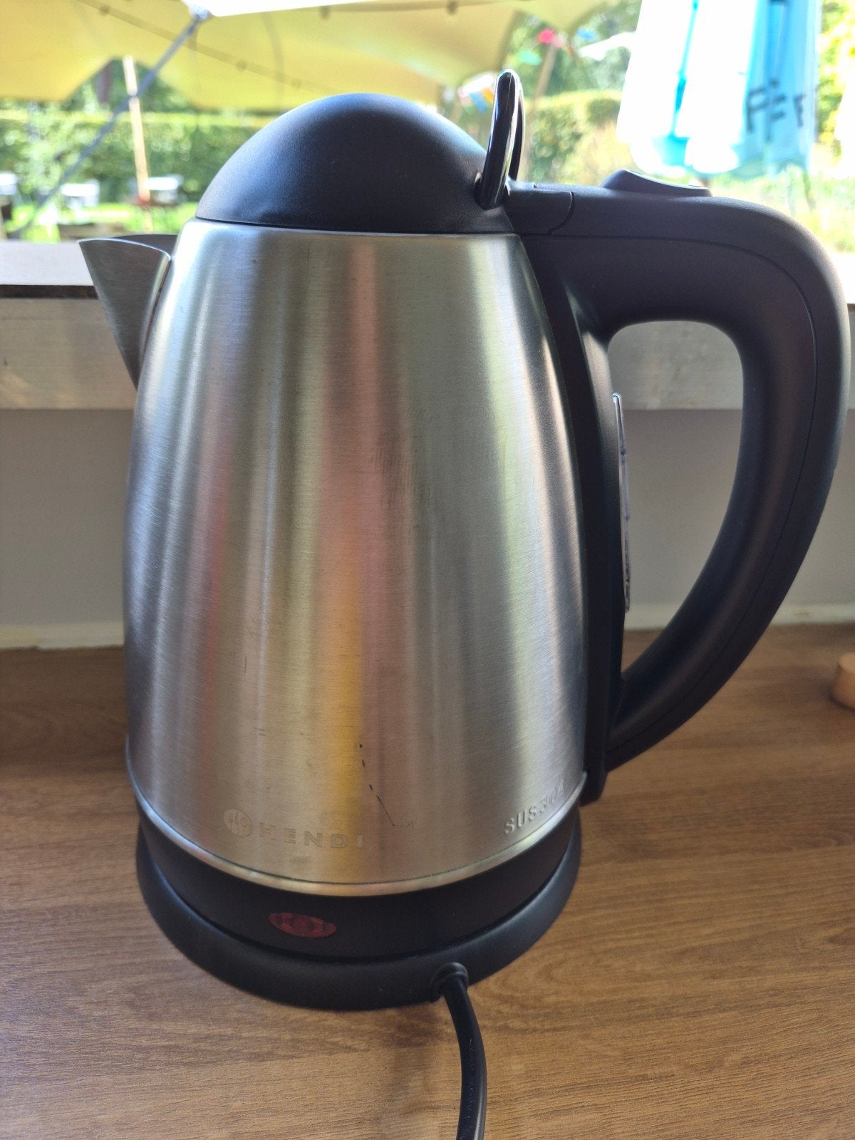 Waterkoker Hendi, Electroménager, 1 à 2 litres, Enlèvement, Utilisé, Inox