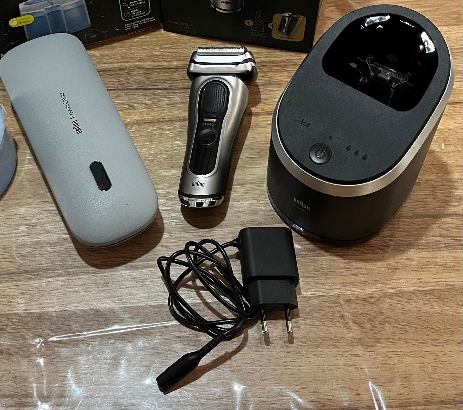 Braun Series 9 Pro+ SmartCare Station met PowerCase Compleet, Ophalen, Zo goed als nieuw