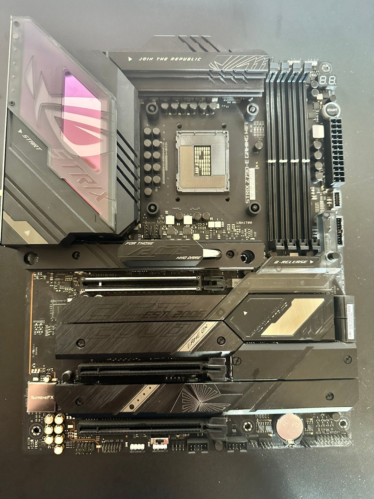 Z790 rog strix, Ophalen of Verzenden, Zo goed als nieuw