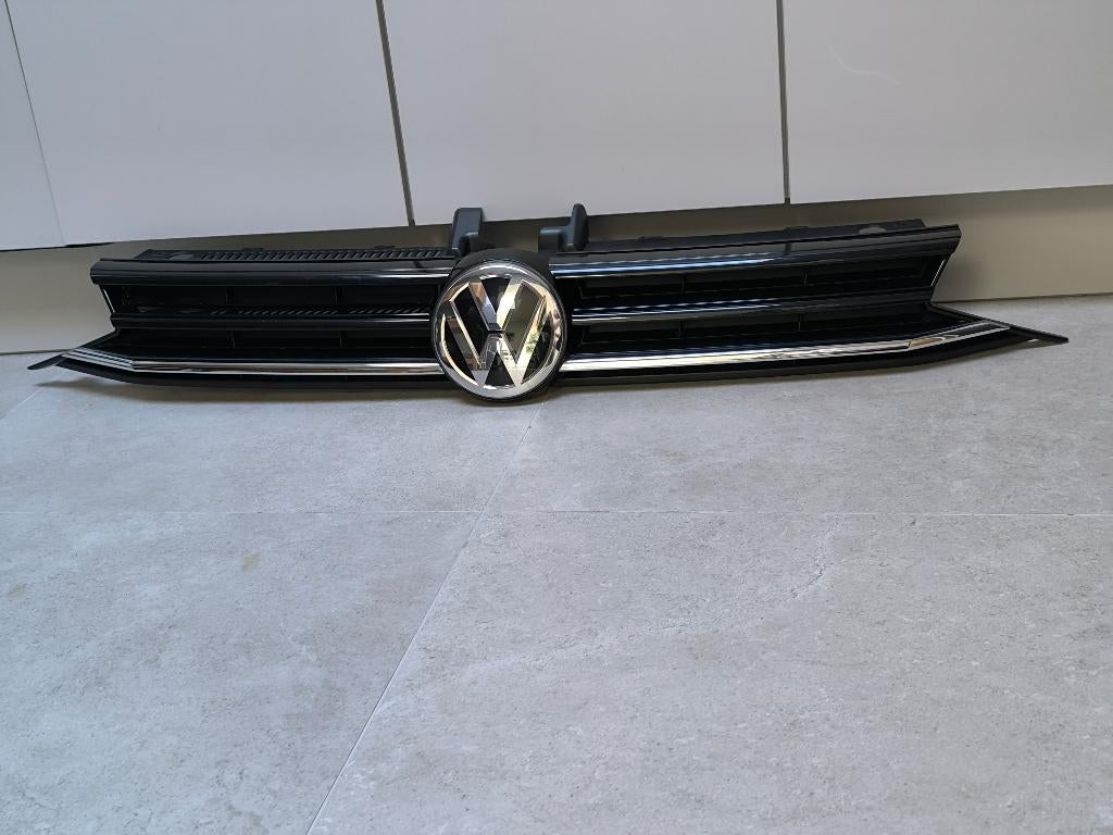 Volkswagen Touran (5T) Grill (2015-2022), Auto-onderdelen, Ophalen, Gebruikt, Voor, Volkswagen