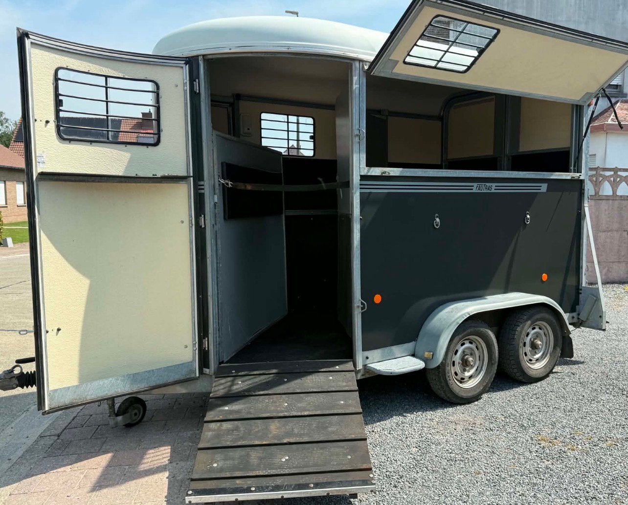 Fautras Oblic 2+ 2 p of 3 pony’s 2012, Ophalen, Zo goed als nieuw, Polyester, 2-paards trailer