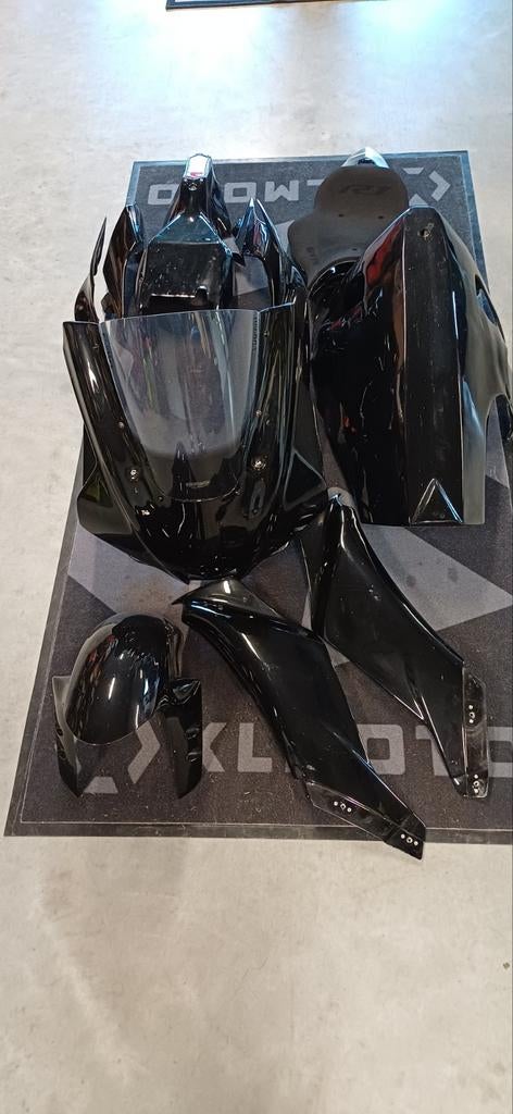 Kit de carénage Yamaha R1 Rn65, Enlèvement