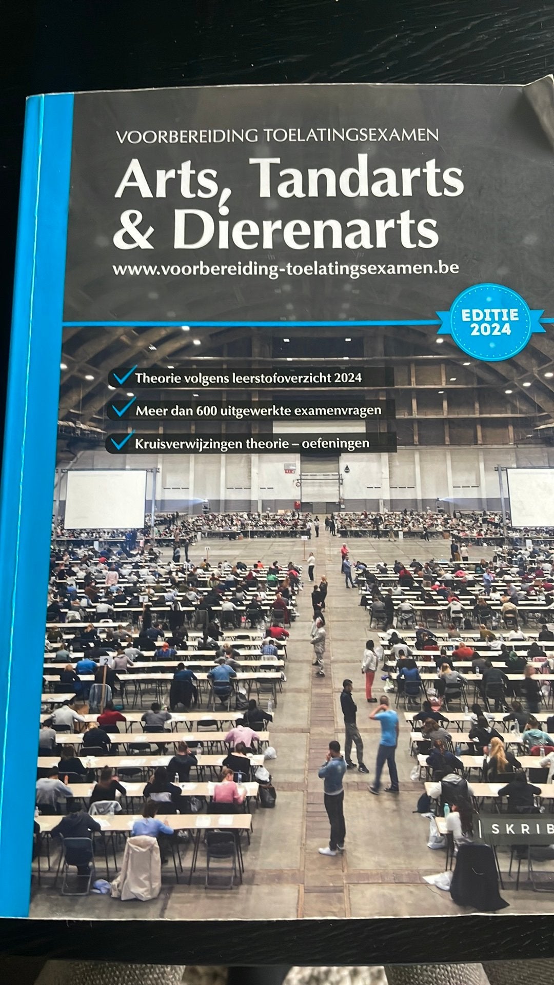 Boek toelatingsexamen arts, tandarts en dierenarts, 2024, Boeken, Ophalen, Zo goed als nieuw