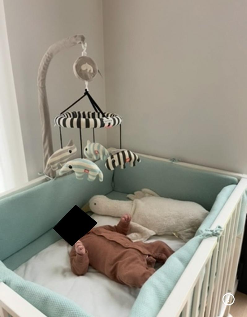 Done by deer muziekmobiel, Kinderen en Baby's, Ophalen, Zo goed als nieuw