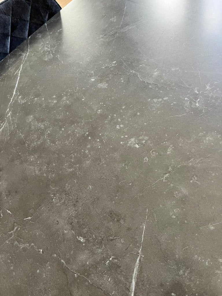 GRATIS AF TE HALEN: Eettafel + 4 bijpassende stoelen., Ophalen, Gebruikt, 50 tot 100 cm, 150 tot 200 cm