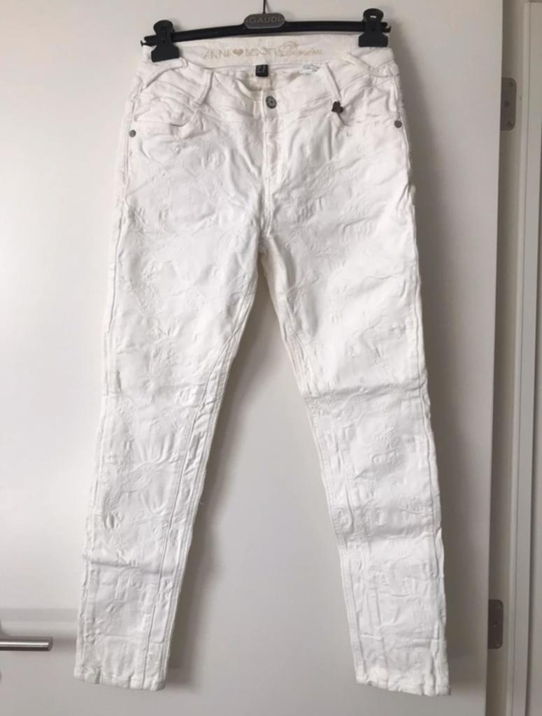 Witte broek met patroon van Anna Scott., Wit, Maat 42/44 (L), Ophalen of Verzenden, Zo goed als nieuw