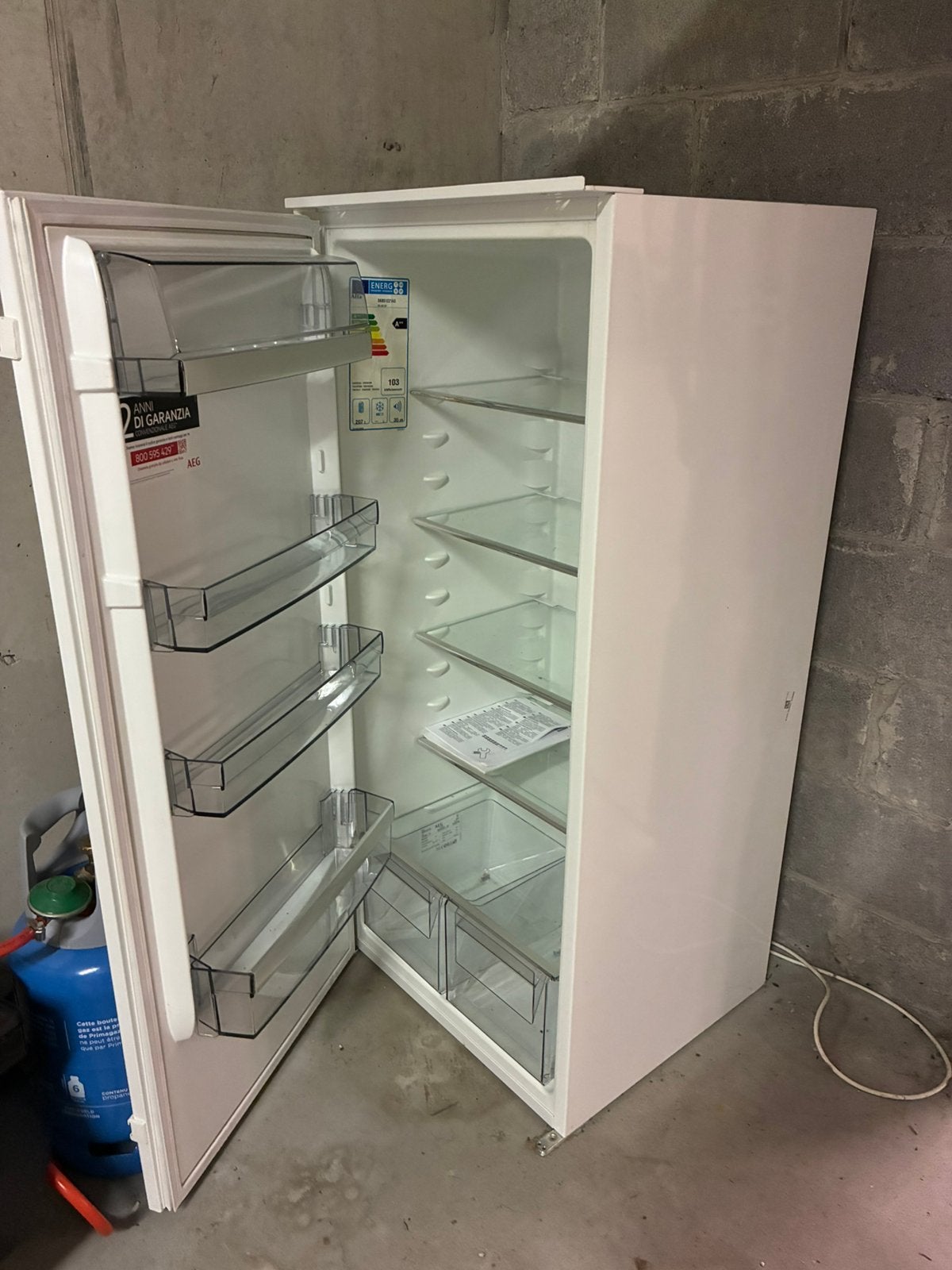 Frigo blanc AEG encastrable, Electroménager, Classe énergétique A ou plus économe, 120 à 140 cm, Enlèvement, 200 litres ou plus
