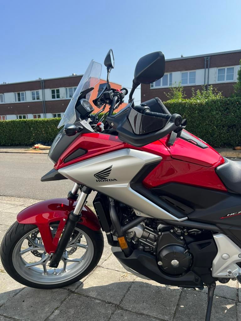 Honda NC750x, Motoren, 745 cc, Sportuitlaat, Super Sport, Particulier