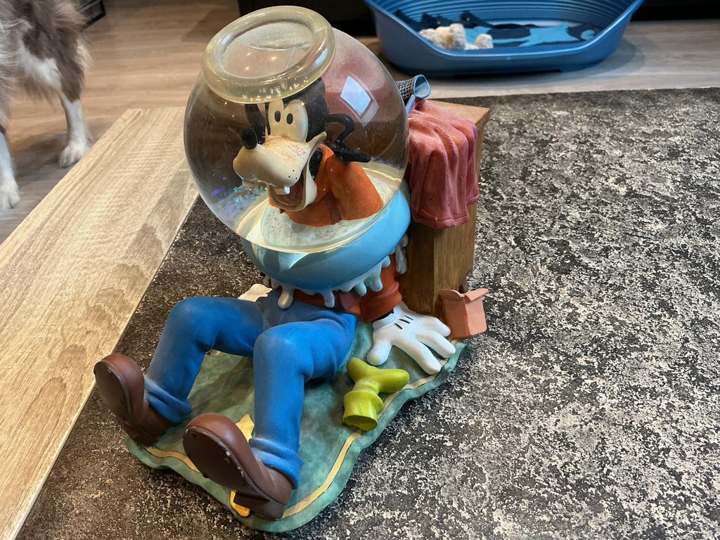 Snowglobe disney dingo, Collections, Enlèvement ou Envoi, Comme neuf
