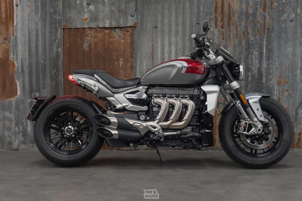 Triumph Rocket 3R- Silver Ice/ Cranberry Red, Motos, Permis Moto A, 2500 cm³, Entreprise, Occasion