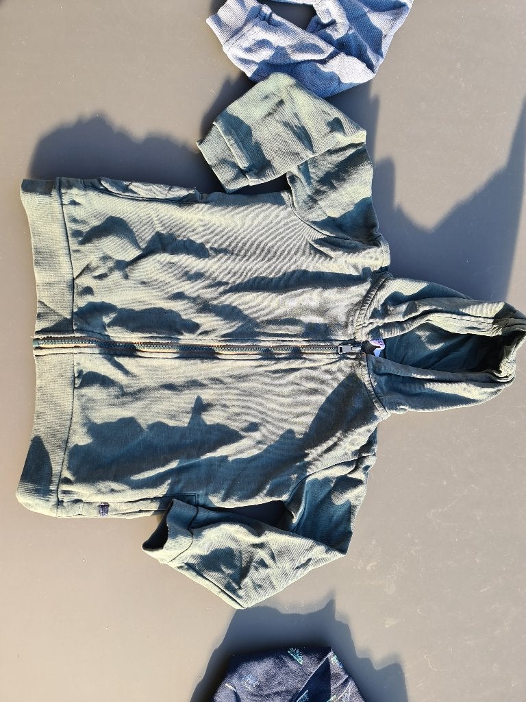 groene hoody, trui, pull, Besties, 128, Enfants & Bébés, Vêtements enfant | Taille 128, Enlèvement, Comme neuf