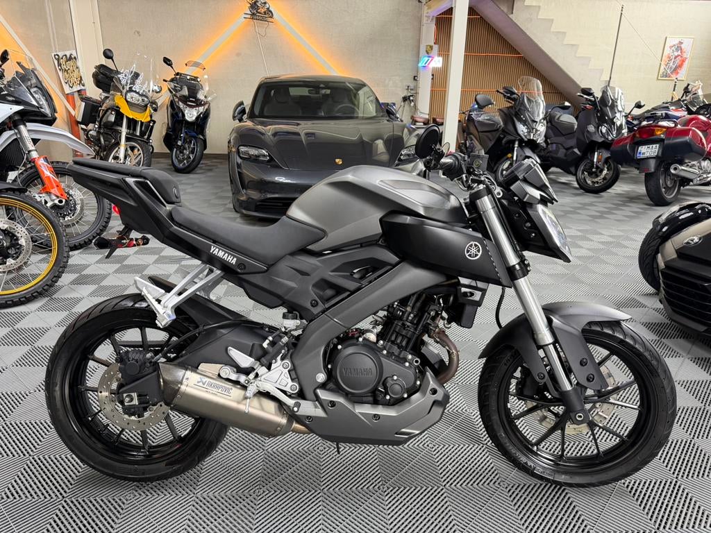 Yamaha Mt 125 * GARANTIE * AKRAPOVIC* 2015* 8.900, Hy, Occasion, Bedrijf, Sport
