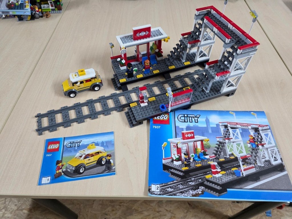 lego station 7937, Kinderen en Baby's, City, Lego, Ophalen of Verzenden, Zo goed als nieuw