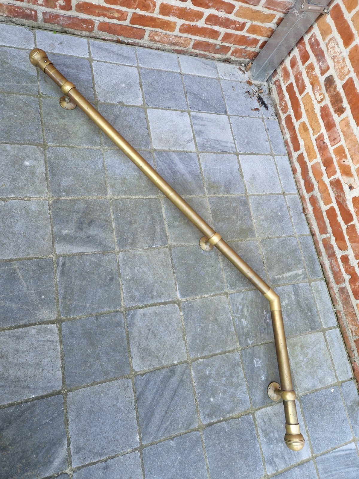Messing baar voetensteun bar toog, Ophalen