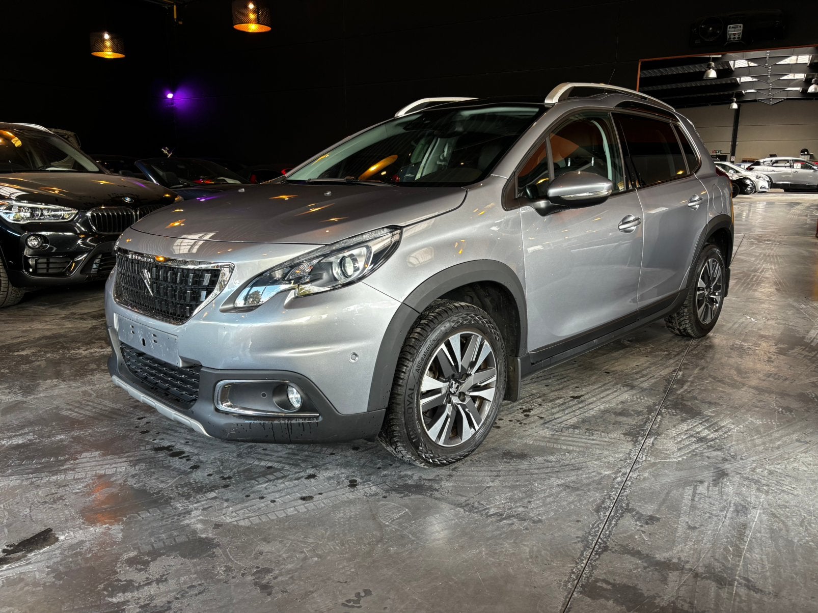 Peugeot 2008 1.2 essence Automatique/Airco/caméra de recul, Cuir, Argent ou Gris, Achat, Capteur de stationnement