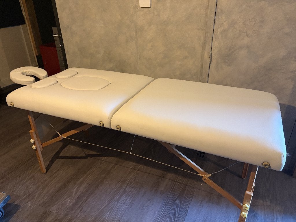 Stevige massagetafel, Sport en Fitness, Massageproducten, Ophalen, Gebruikt, Massagetafel